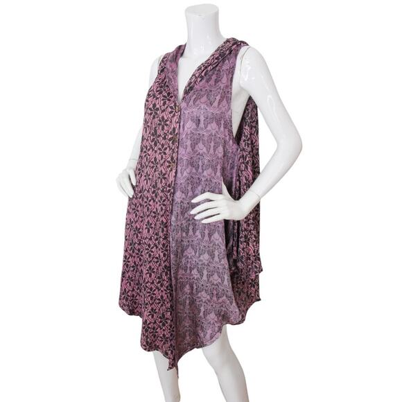 Tienda Ho Printed Rayon Button Front Sleeveless Hooded Vest - Picture 3 of 5